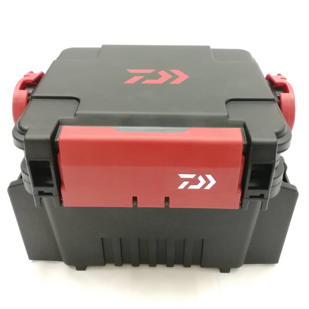 Daiwa TB-4000 Tackle Box 430 x 230 x 270mm Black Red (0588)
