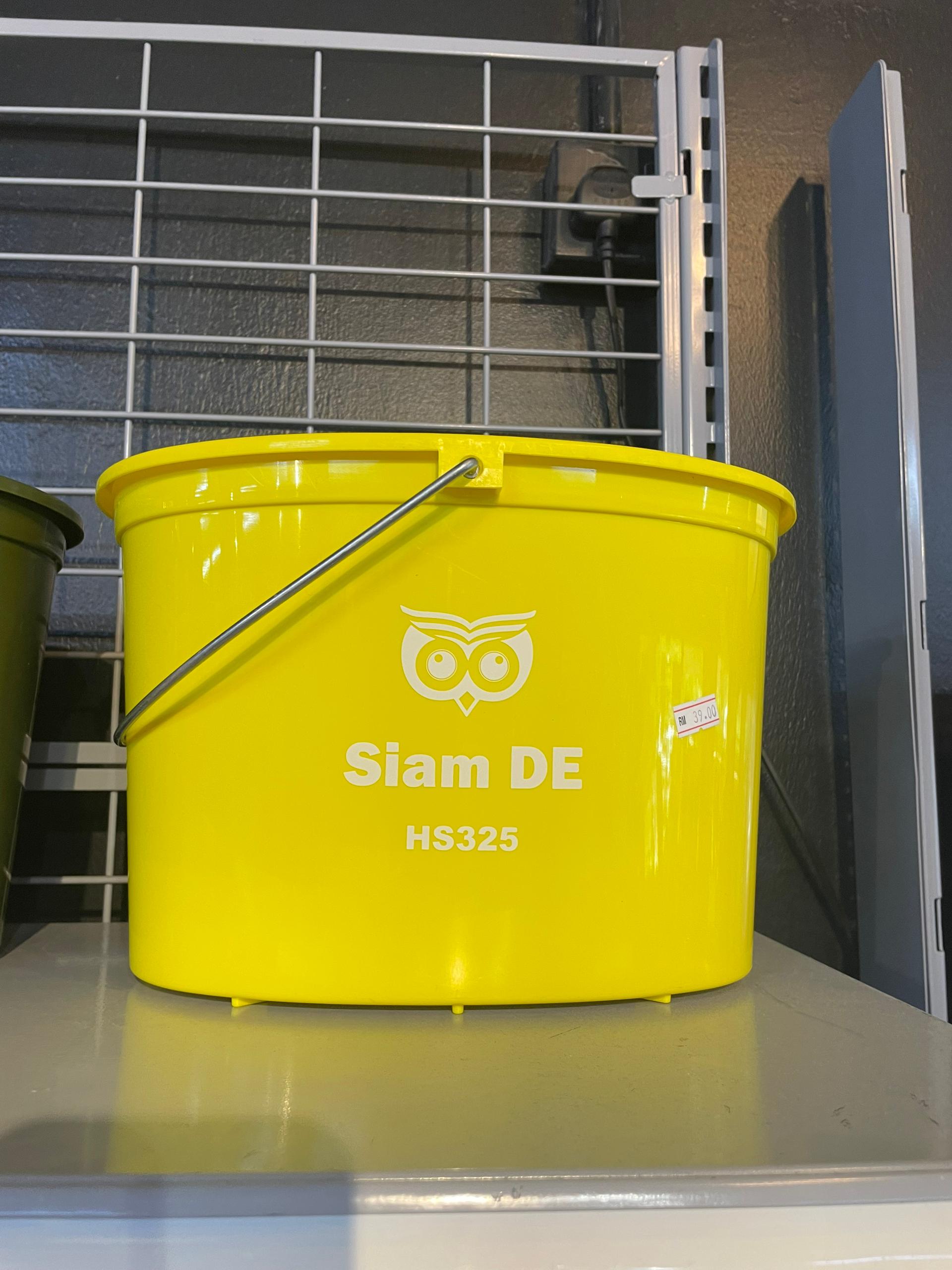 BOX ,LIVE BAIT TACKLE BOX